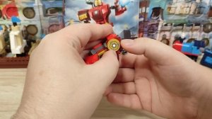 Обзор конструктора Лего Марвел Avengers Movie 76140 Железный Человек в собранном состоянии