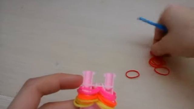 как сделать перо из резинок смотреть онлайн