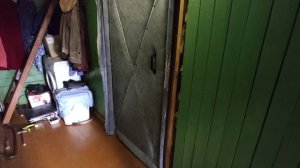 Два способа установки входных дверей в деревянном доме