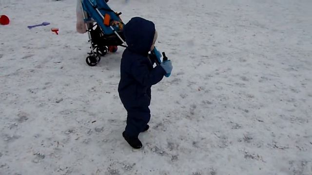 Отрываем бампер коляски смотреть онлайн