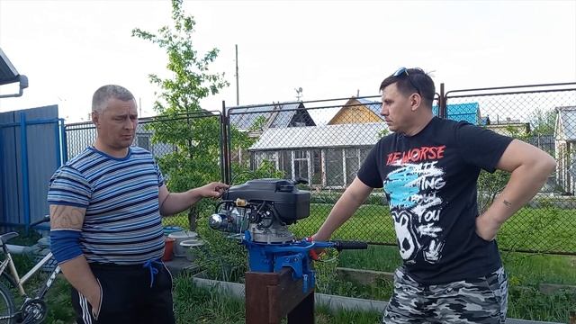 Самодельный мотор для лодки 8 лошадиных сил из Ветерок 8 М и газонокосилки. Лодочный мотор гибрид. смотреть онлайн