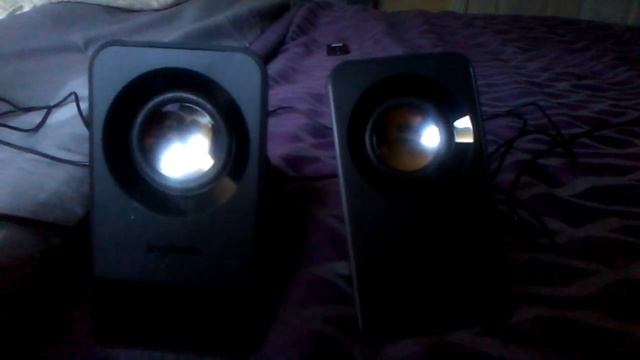 Bass Test On Logitech Z213 смотреть онлайн