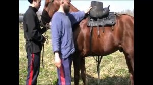 Седловка казачьего седла / Как правильно установить казачье или черкесское седло на коня