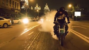 Сумасшедшие покатушки по Москве на мотоциклах