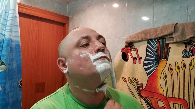 Бритьё. Muhle R41 Rosegold.Лезвия Bic Chrome Platinum