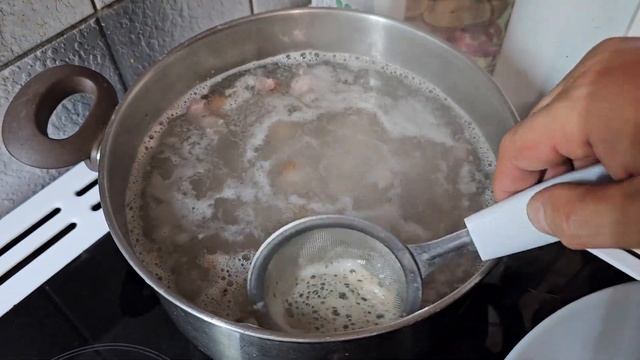 Гороховый суп,с копчёностями.