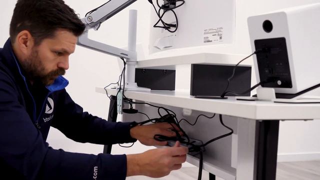 I Built My Dream White Desk Setup (Timelapse) смотреть онлайн