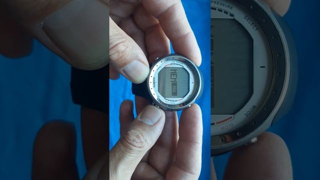 SUUNTO D6 steel смотреть онлайн