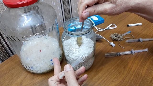 Простое устройство для удаления воды из уха. смотреть онлайн