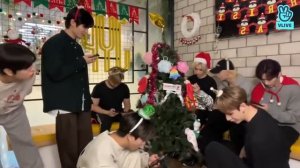 Stray Kids Christmas Vlive (ENG SUB / INDO SUB) 211223, Skz Christmas Vlive, Tri racha Vlive