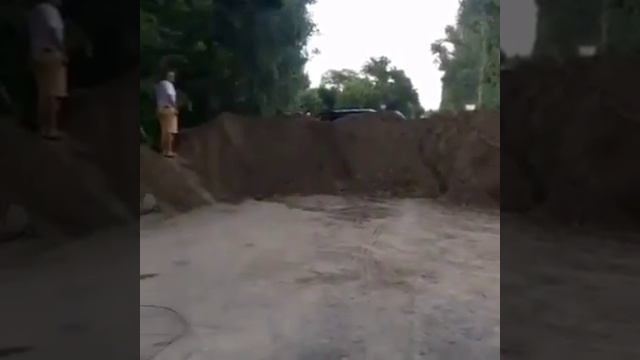 Левый берег перекрыли без предупреждения смотреть онлайн
