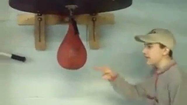 Дибил и Груша смотреть онлайн