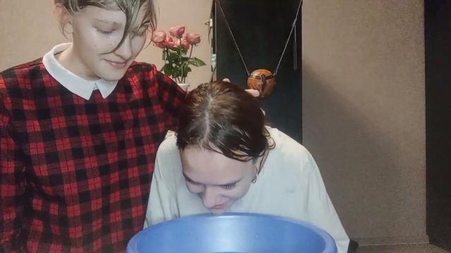 ЗА НЕ ВЕРНЫЙ ОТВЕТ ОКУНАЕМ В ВОДУ!! смотреть онлайн