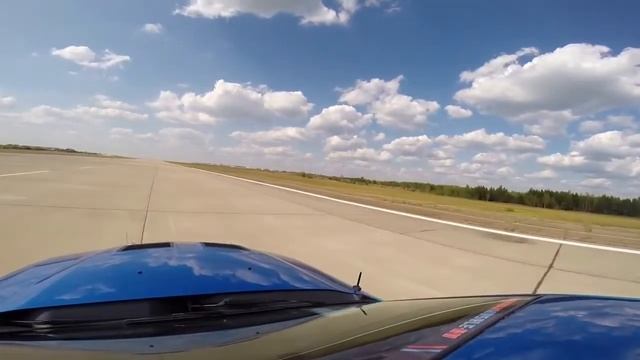 Ford Mustang Shelby GT500 vs Sukhoi SU-30 смотреть онлайн
