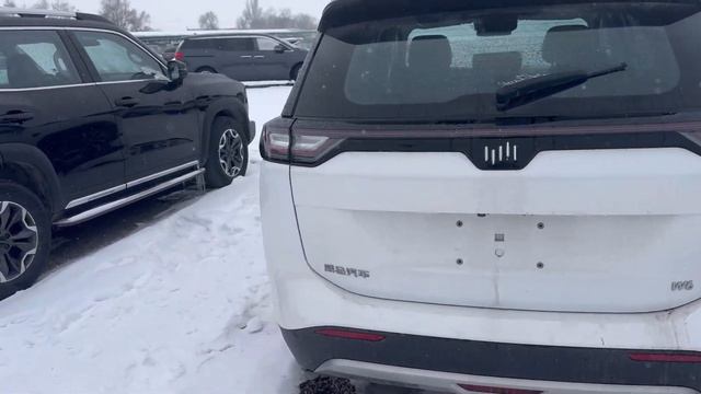 Авторынок в Бишкеке. В поисках Китайских авто по низу рынка! смотреть онлайн