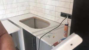 Как установить соединительную планку столешницы