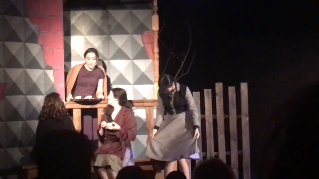 Спектакль «Пчелиный луг» (3) смотреть онлайн