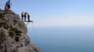 Bungee jump from Ai Petri (Crimea) - Прыжок на тарзанке с Ай-Петри (Крым)