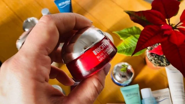 Очень много Biotherm Честный отзыв.Что нужно покупать в этом бренде? смотреть онлайн