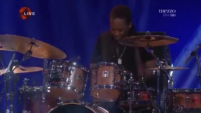 Miles Davis-Tutu- Marcus Miller solo with Louis Cato,Sean Jones,Kris Bowers,Alex Han and Adam Agati смотреть онлайн