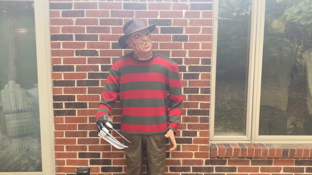 Spirit Halloween 2005 - 2006 - Freddy Krueger - All Phrases - Fedora on & off смотреть онлайн