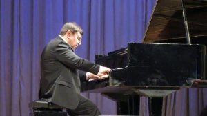 Андрей Бухтояров играет Думку П.И.Чайковского. 22.04.15г.