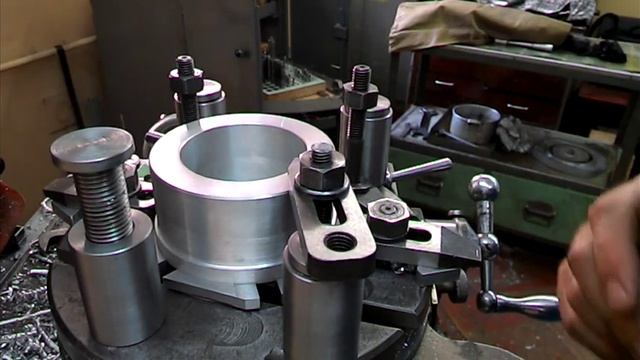 Фрезерование для начинающих или как правильно зажимать деталь смотреть онлайн