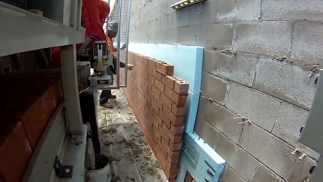 Первый в мире робот по кладке кирпича Робот каменщик смотреть онлайн