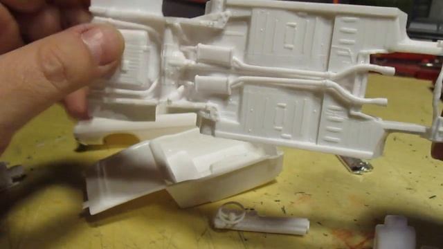 Plastic Models - 1/25 AMT 1969 Ford Torino Cobra Fastback - Work In Progress #1 смотреть онлайн