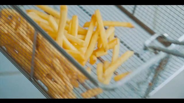 Промо для кафе (приготовление картофеля фри) смотреть онлайн