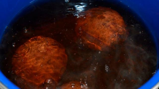 Красим яйца свеклой и куркумой смотреть онлайн