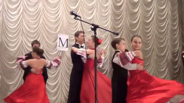 Вальс "Червоне та чорне" смотреть онлайн
