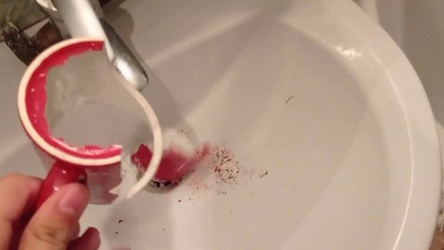 КАК ПОЧИНИТЬ КРУЖКУ. что делать если нету дна и запаян верх стакана ? смотреть онлайн