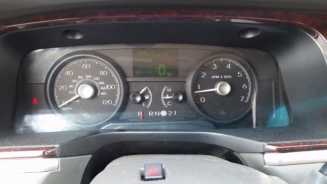 08 Lincoln Town Car Oil Life Reset - Automotive Education смотреть онлайн