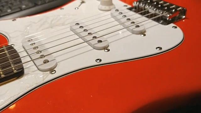 Cuando Tenes lo que Pagas: Squier Stratocaster Hardtail Made in China Review смотреть онлайн