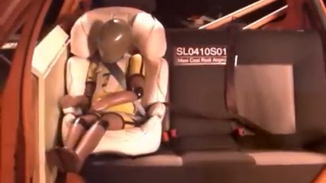 Maxi-Cosi Rodi AirProtect | ADAC 2010 | краш-тест боковой смотреть онлайн