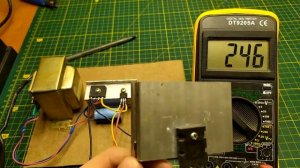 Простой  блок питания на lm317 с мощным транзистором своими руками