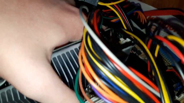 Как вытащить/вставить видеокарту в материнскую плату смотреть онлайн