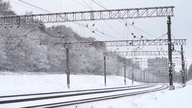 После снегопада.Железная дорога After night snowstorm on railway смотреть онлайн