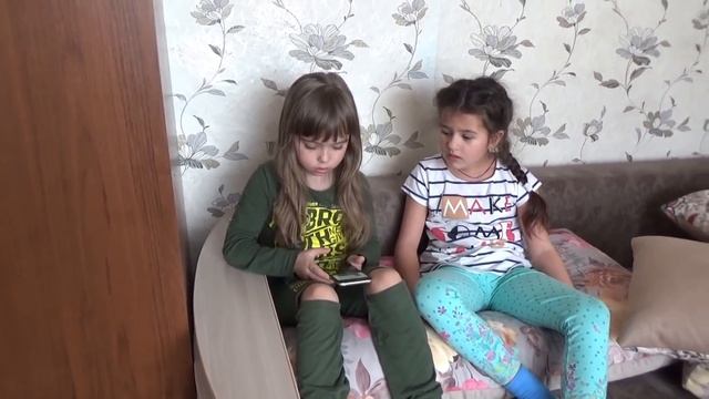 Купили два дивана .Заказали Дарине паспорт . Обмываем обновки . 24.03.20.