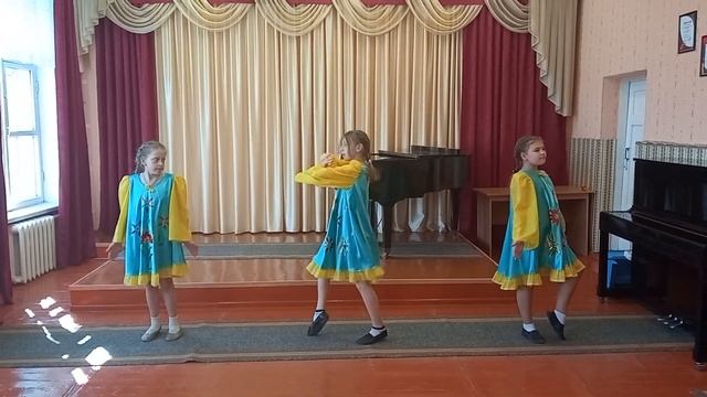 танцевальная композиция "Три подружки", Цагельник Н., Болтуть М., Пласкевич А., ГУО "Остринская ДШИ смотреть онлайн