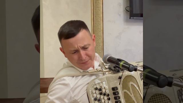 Очень красиво спел на баяне татарскую песню 🔥 смотреть онлайн