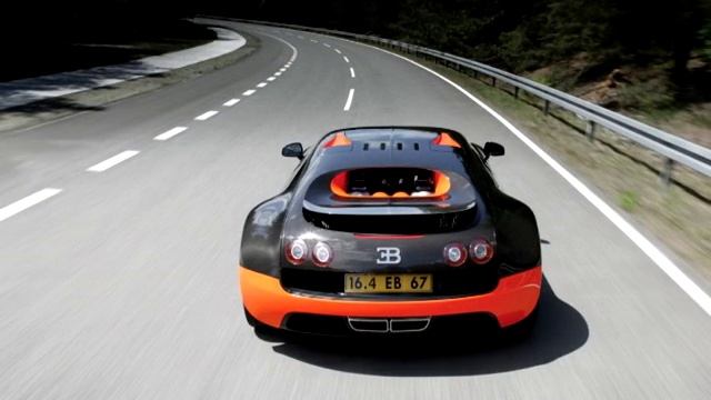 Самая быстрая серийная машина в мире: Bugatti Veyron Super Sport смотреть онлайн