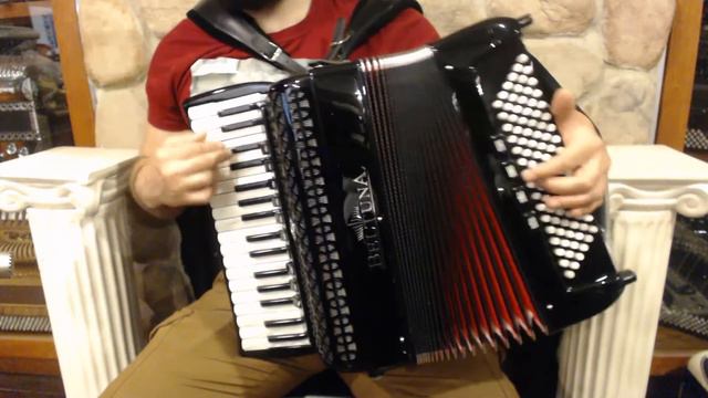 BELTSTUIVM3496CB - Black Beltuna Studio IV Compact Piano Accordion LMMM 34 96 $5999 смотреть онлайн