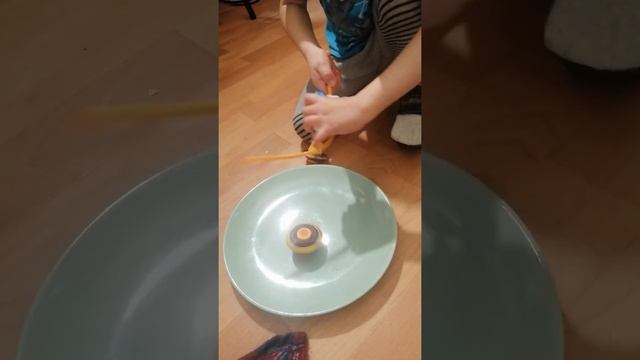 Инфинити надо #турнир #дети #мультик #волчки смотреть онлайн