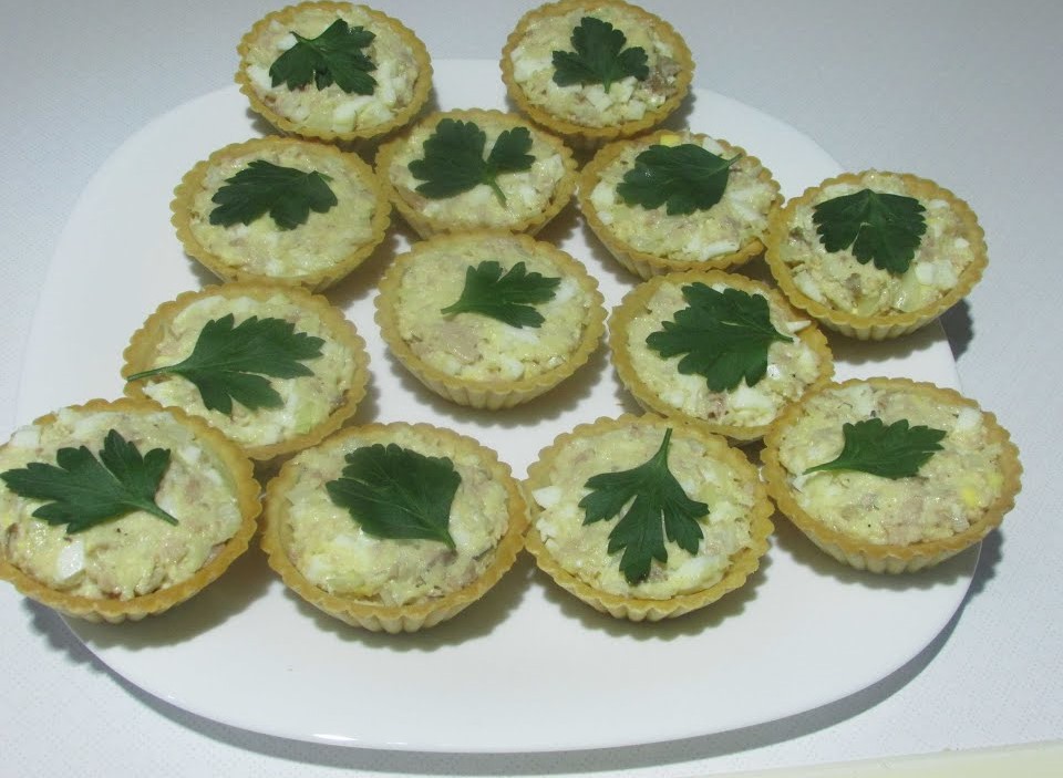 ТАРТАЛЕТКИ С ПЕЧЕНЬЮ ТРЕСКИ смотреть онлайн