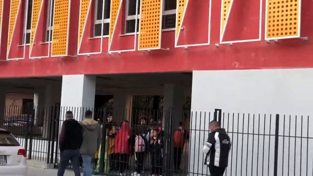 Школы в Албании. смотреть онлайн