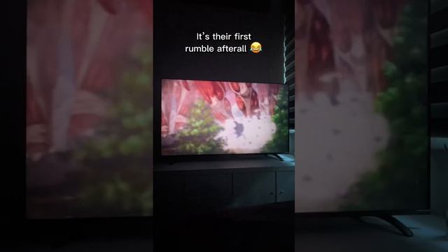 Colossal Titan slip and fall - OBADA WHEE смотреть онлайн