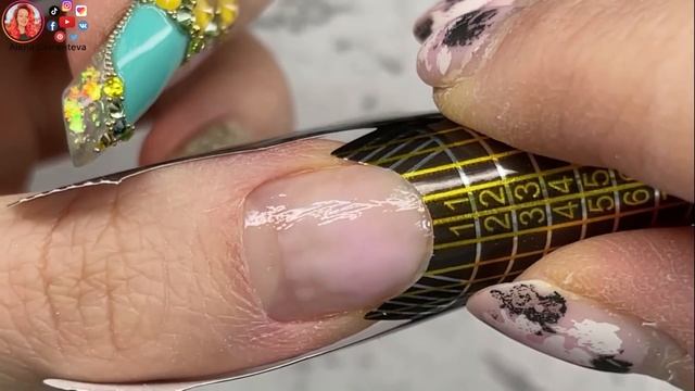 Наращивание на нижних формах полигелем смотреть онлайн