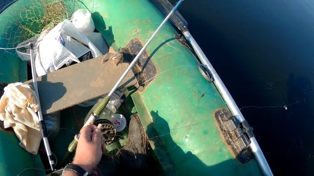 Не успел опустить кольцо и сразу лещ! Ловля леща на кольцо. Рыбалка с подписчиками смотреть онлайн